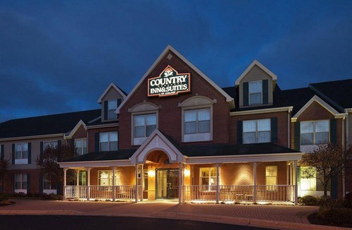 Schofield Hotel | Country Inn & Suites by Radisson, Wausau, WI