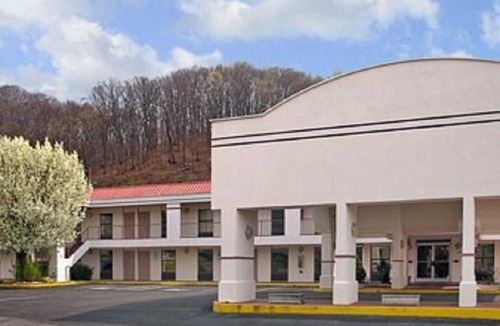 Bristol Hotel | Quality Inn