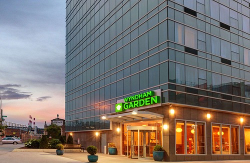 Hunters Point Hotel | Wyndham Garden Long Island City