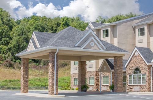 Buckhannon Hotel | SureStay Plus Hotel by Best Western Buckhannon