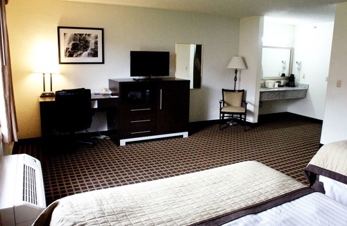 Ashwaubenon Hotel | Baymont by Wyndham Green Bay