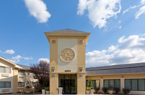 Frederick Hotel | Country Inn & Suites by Radisson, Frederick, MD