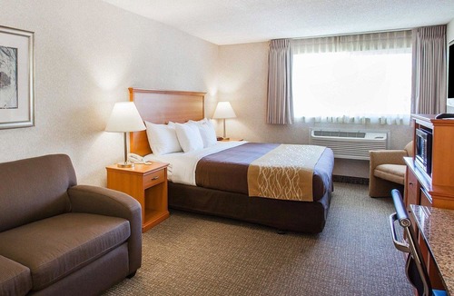 Totem Lake Hotel | Comfort Inn Kirkland