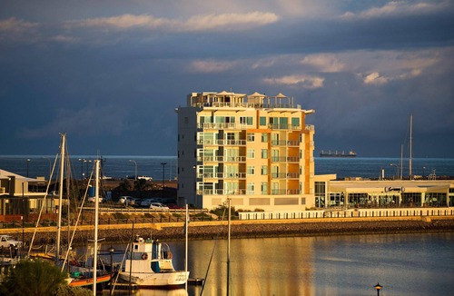 Wallaroo Hotel | Wallaroo Marina Apartments