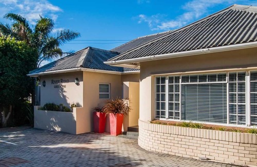 Walmer Hotel | River Road Guest House