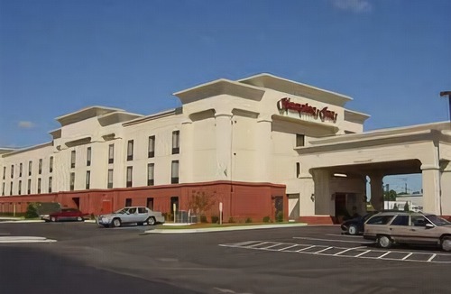 Stony Creek Hotel | Hampton Inn Stony Creek