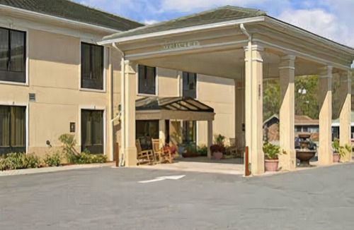 Garden City Hotel | Baymont by Wyndham Savannah/Garden City