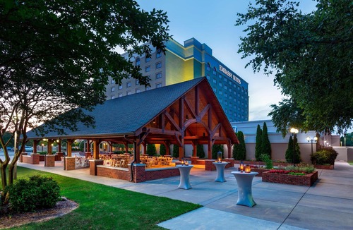 Greenville - Spartanburg Hotel | Embassy Suites Greenville Golf Resort & Conference Center