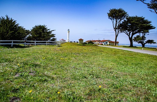 Point Arena Hotel | Point Arena Lighthouse
