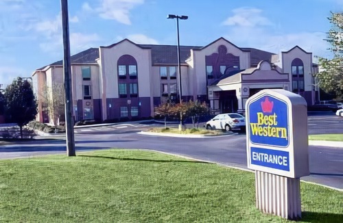 Perry Hotel | Best Western Bradbury Inn & Suites