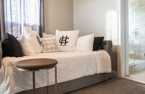Brush Park Hotel | The Cochrane House Luxury Historic Inn