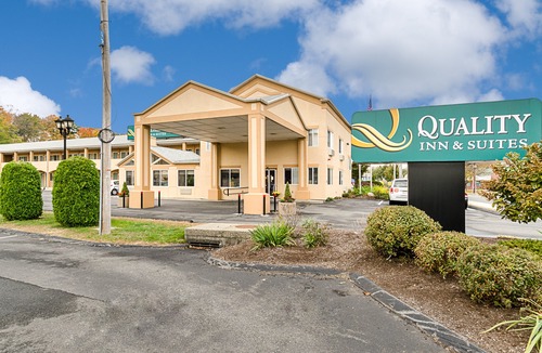 Northampton Hotel | Quality Inn & Suites Northampton - Amherst