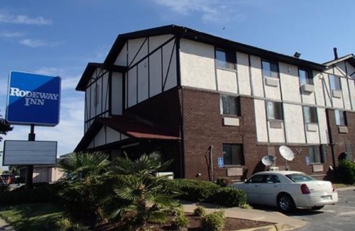 North Camellia Acres Hotel | SureStay Hotel by Best Western Norfolk Little Creek