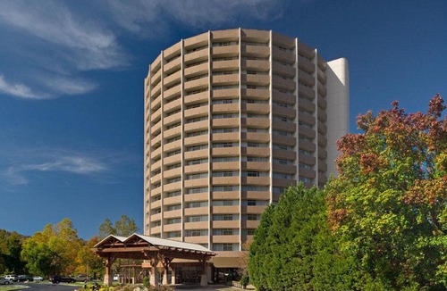 Gatlinburg Hotel | The Park Vista - A DoubleTree by Hilton Hotel - Gatlinburg