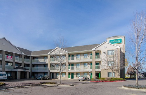 Aurora Hotel | HomeTowne Studios by Red Roof Denver - Airport/Aurora
