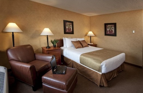 Port Hawkesbury Hotel | Maritime Inn Port Hawkesbury