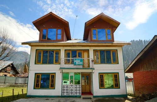 Laripora Hotel | OYO 18990 Hotel Bright Palace