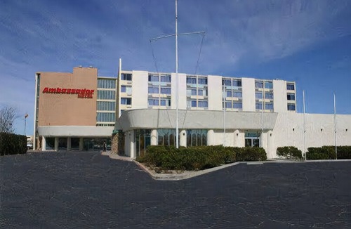 Victorville Hotel | Holiday Inn Victorville, an Ihg Hotel