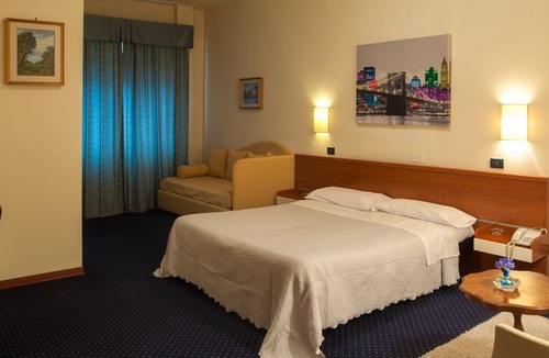 Crespellano Hotel | Hotel Elefante Bianco