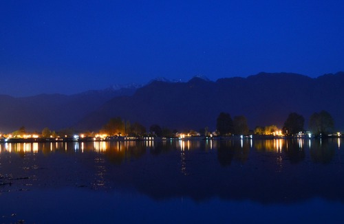 Nagin Bagh Hotel | Peacock Houseboats