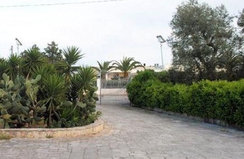 Carovigno Hotel | La Maison One B&B