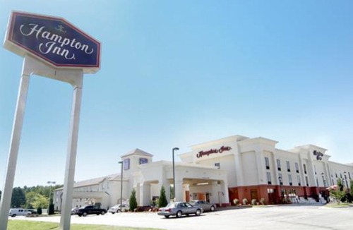 Stony Creek Hotel | Hampton Inn Stony Creek