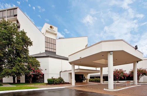 North Chesterfield Hotel | DoubleTree by Hilton Hotel Richmond - Midlothian