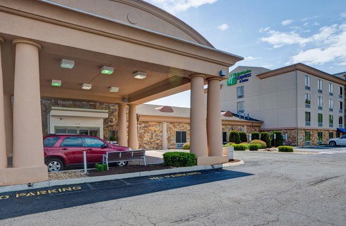 Christiansburg Hotel | Holiday Inn Express Hotel & Suites Christiansburg, an Ihg Hotel