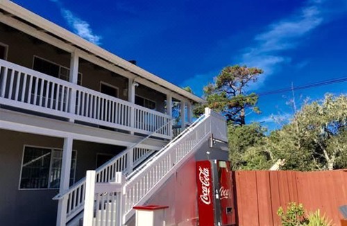 Munras Avenue Hotel | Pelican Inn Monterey