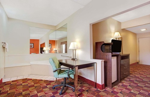 Tougaloo Hotel | Days Inn & Suites by Wyndham Ridgeland