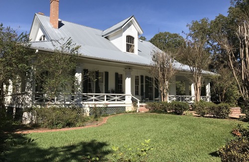 Alcorn State Hotel | Canemount Plantation Inn