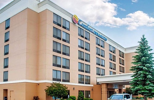 Watertown Hotel | Comfort Inn & Suites Watertown