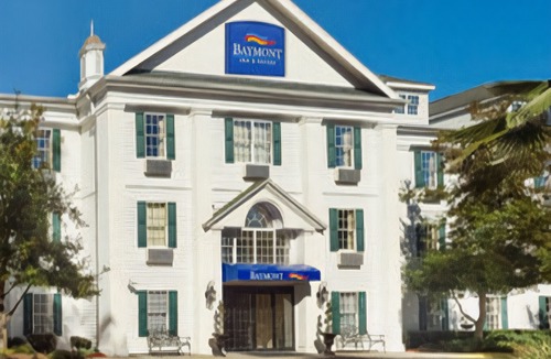 Southpoint Hotel | Baymont by Wyndham Jacksonville/Butler Blvd