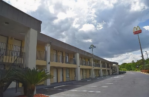 Ladson Hotel | Days Inn by Wyndham Ladson Summerville Charleston