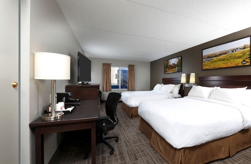 Regent Hotel | Canad Inns Destination Centre Club Regent Casino Hotel