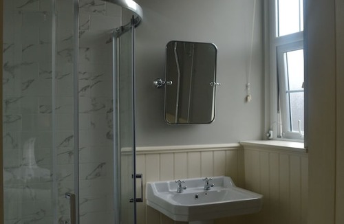 Waltham Forest Hotel | The Royal Oak
