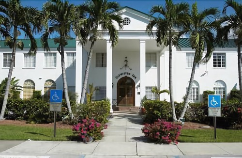 Clewiston Hotel | Americas Best Value Inn Historic Clewiston Inn
