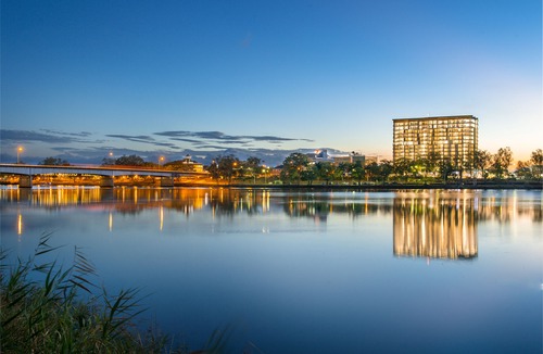 Rockhampton Hotel | Empire Apartment Hotel