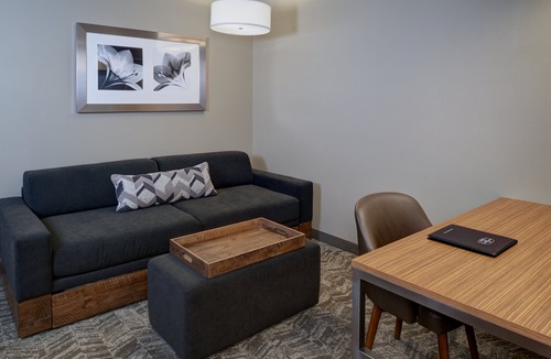 Brentwood Hotel | SpringHill Suites St. Louis Brentwood