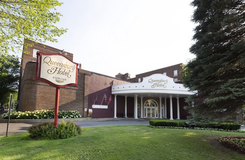 Glens Falls Hotel | The Queensbury Hotel