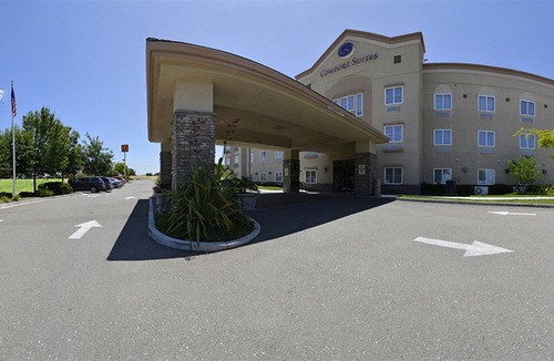 Oakley Hotel | Best Western Plus Delta Inn & Suites