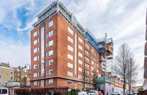 Courtfield Hotel | Roland House