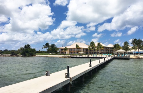 Crystal Harbour Hotel | Holiday Inn Resort Grand Cayman, an Ihg Hotel