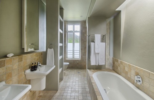 Glentana Hotel | 10 ELF Beach House