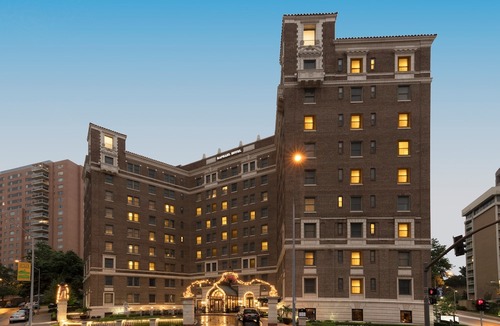 Country Club Plaza Area Hotel | The Raphael Hotel, Autograph Collection