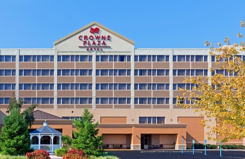 Clark Hotel | Holiday Inn Clark - Newark, an Ihg Hotel