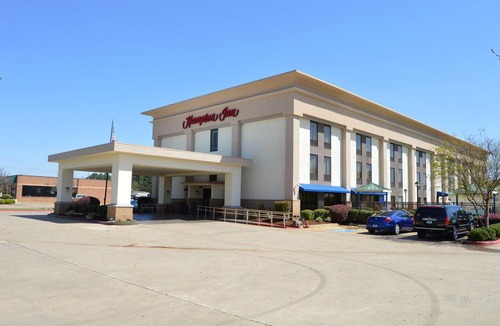 Marshall Hotel | Hampton Inn Marshall