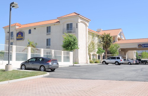 Palmdale Hotel | Best Western Plus John Jay Inn & Suites