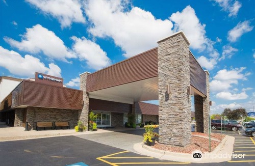 Des Plaines Hotel | Wyndham Chicago O'Hare
