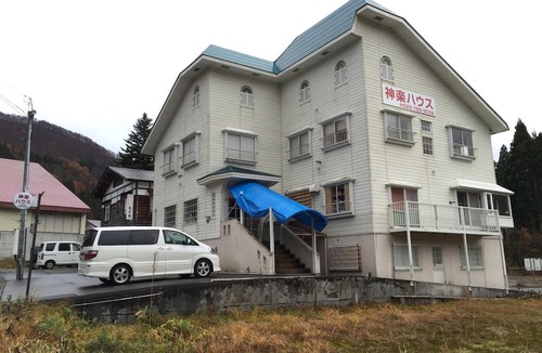 Yuzawa Hotel | Kagura House